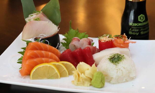 Sushi Q 5 Bar & Grill: Showcase for Sushi